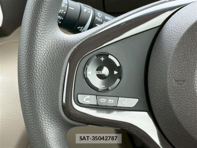 Honda N BOX 2018-08 7456133-28
