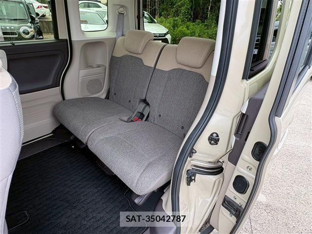 Honda N BOX 2018-08 7456133-5