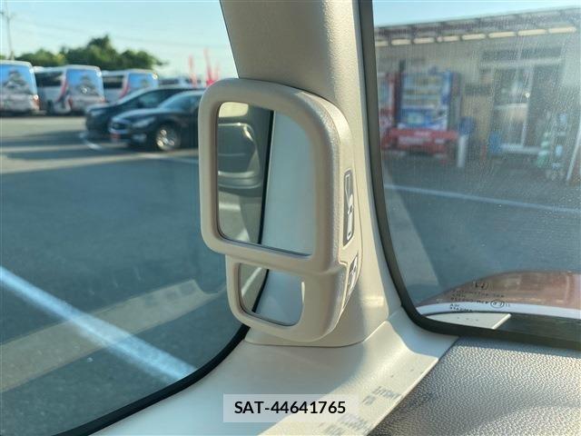 Honda N BOX 2018-09 7456118-16