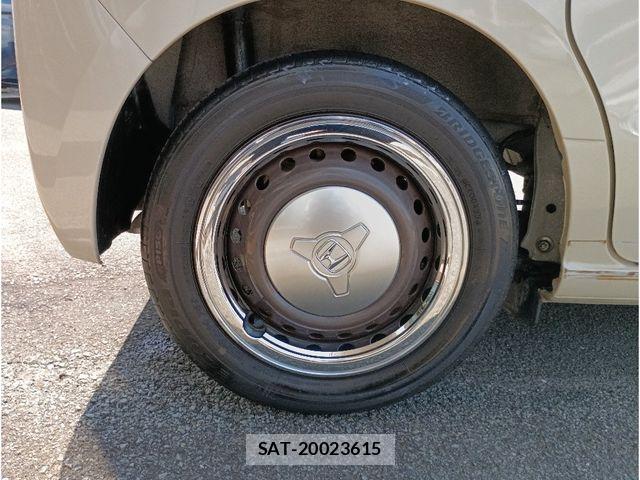 Honda N BOX 2023-02 7456141-27