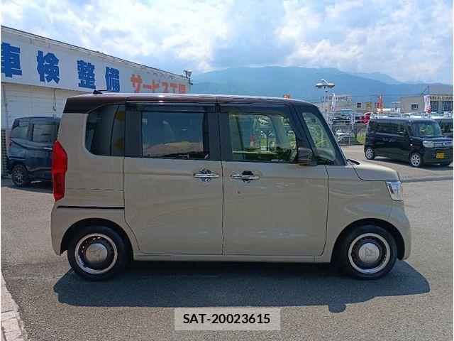 Honda N BOX 2023-02 7456141-3