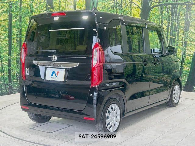 Honda N BOX 2018-02 7456134-16