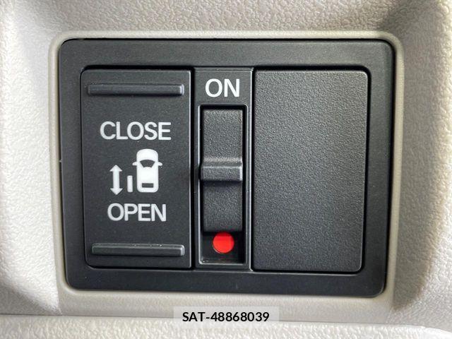Honda N BOX 2025-12 7456099-4