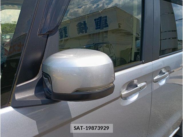 Honda N BOX 2021-06 7456132-28