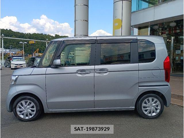 Honda N BOX 2021-06 7456132-4