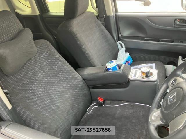 Honda N BOX 2017-02 7456169-10