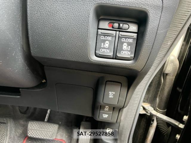 Honda N BOX 2017-02 7456169-12