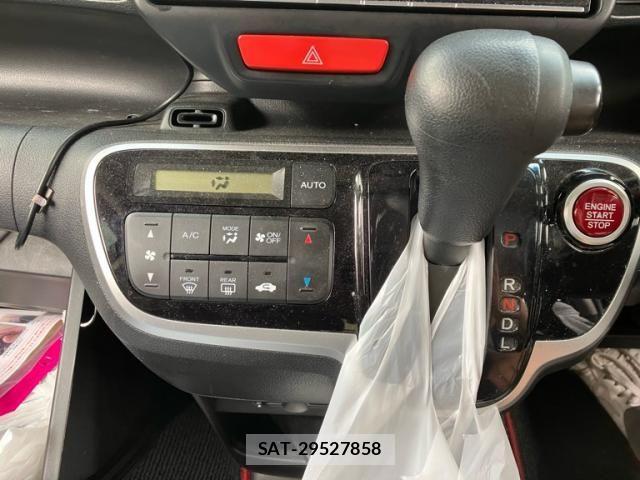 Honda N BOX 2017-02 7456169-14