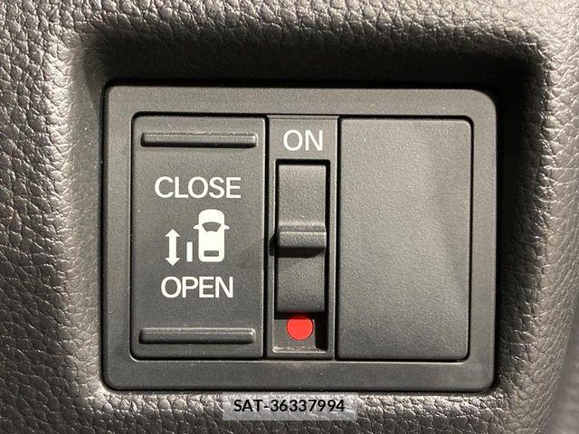 Honda N BOX 2023-08 7456109-4