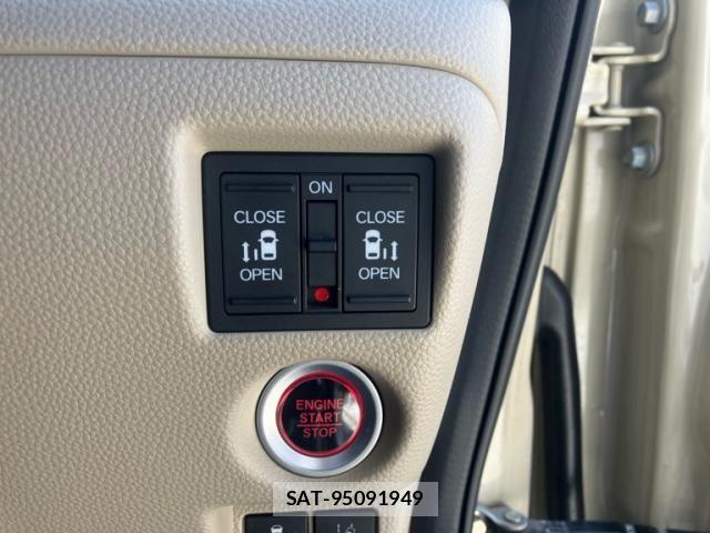 Honda N BOX 2018-03 7456154-14