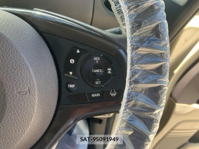 Honda N BOX 2018-03 7456154-17