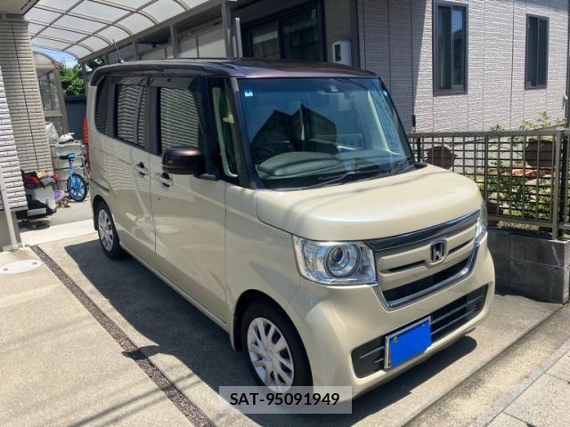 Honda N BOX 2018-03 7456154-1