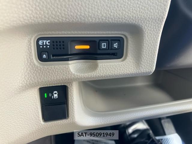 Honda N BOX 2018-03 7456154-19