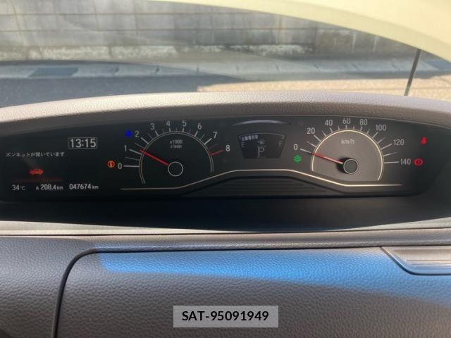 Honda N BOX 2018-03 7456154-26