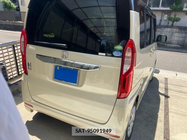 Honda N BOX 2018-03 7456154-3