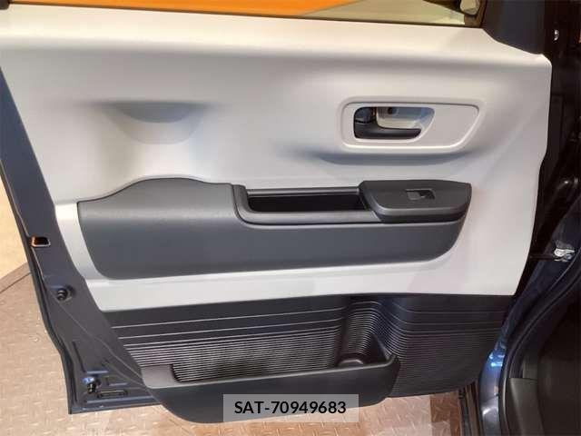 Honda N BOX 2026-05 7456105-12