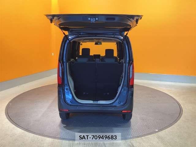 Honda N BOX 2026-05 7456105-16
