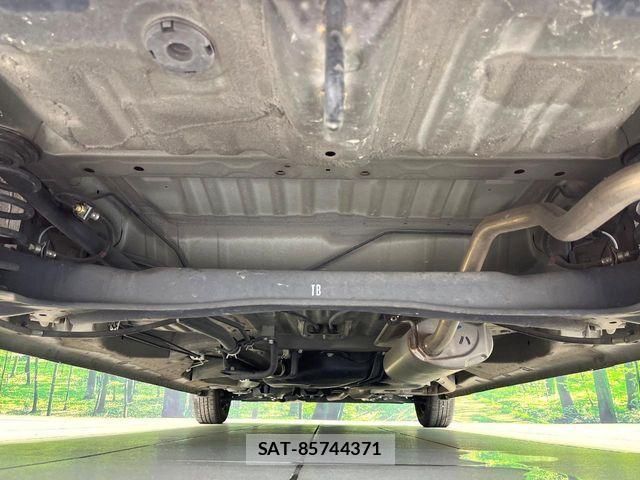 Honda N BOX 2019-07 7501756-18