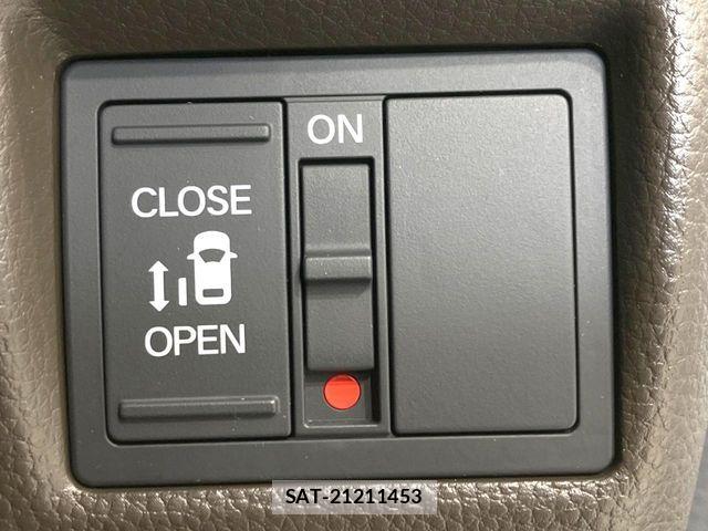 Honda N BOX 2023-05 7501752-5