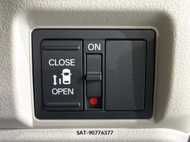 Honda N BOX 2026-06 7501747-4