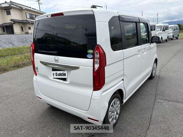 Honda N BOX 2019-03 7509381-5