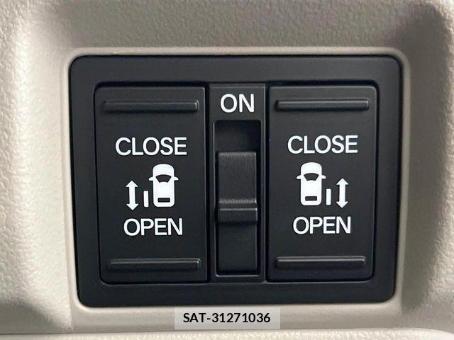 Honda N BOX 2023-11 7501743-2