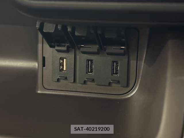 Honda N BOX 2019-07 7501757-28