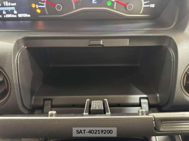 Honda N BOX 2019-07 7501757-29