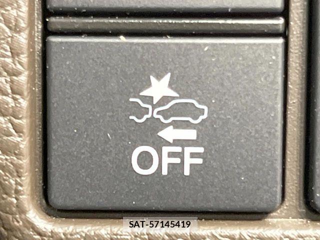 Honda N BOX 2023-04 7501753-5