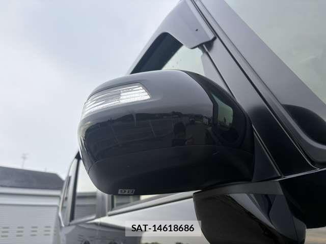Honda N BOX 2017-06 7509379-10