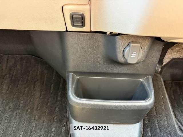 Honda N BOX 2023-12 7501750-14