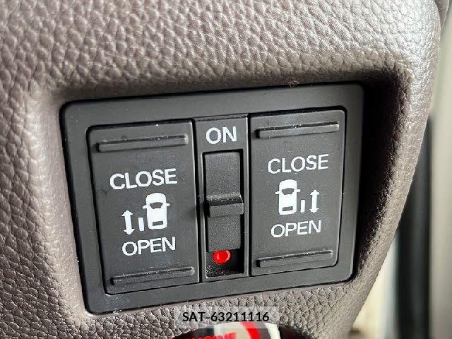 Honda N BOX 2019-07 7562503-5