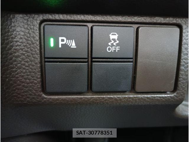 Honda N BOX 2021-08 7562509-18