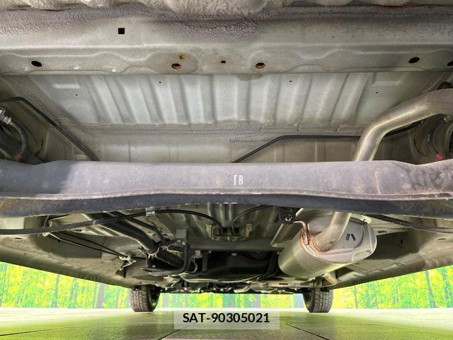Honda N BOX 2019-09 7562504-18