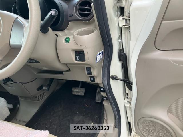 Honda N BOX 2012-03 7562525-5