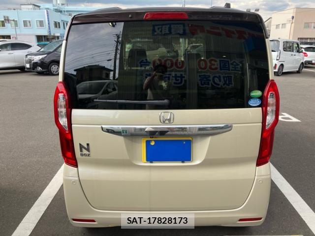 Honda N BOX 2017-12 7562523-1