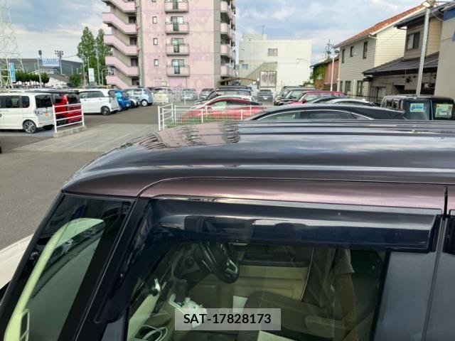 Honda N BOX 2017-12 7562523-4