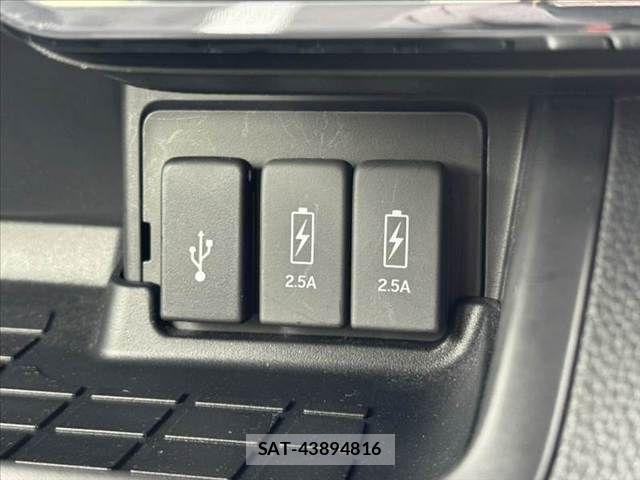 Honda N BOX 2021-07 7618421-27