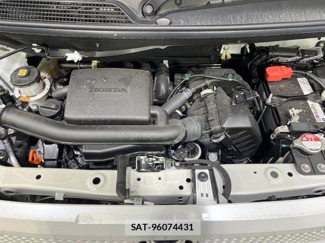 Honda N BOX 2025-10 7618406-17