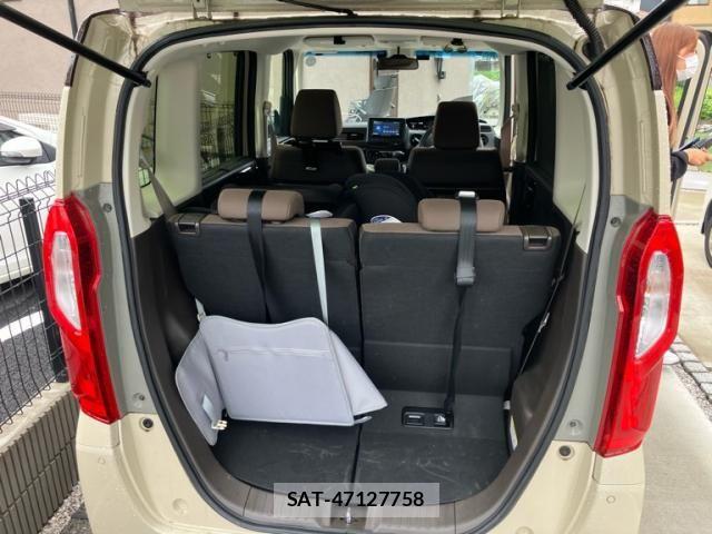 Honda N BOX 2023-05 7618411-10