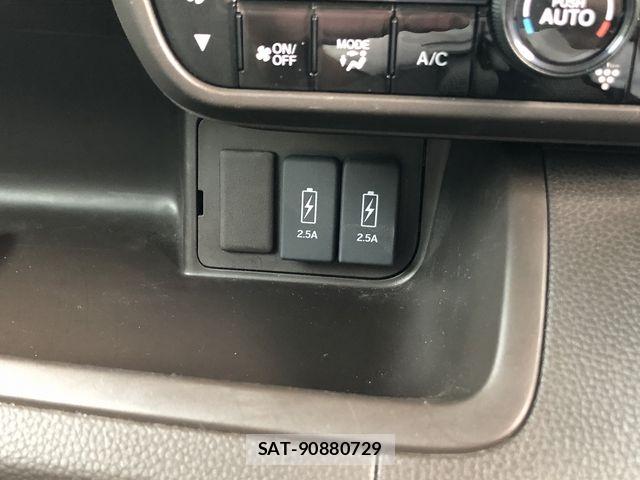 Honda N BOX 2021-03 7618488-26