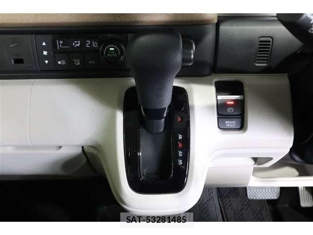 Honda N BOX 2025-11 7618408-12