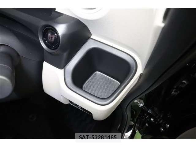 Honda N BOX 2025-11 7618408-29