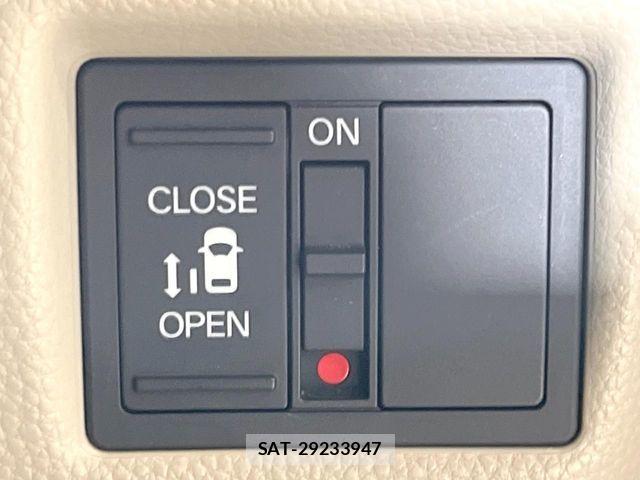 Honda N BOX 2019-02 7618481-2