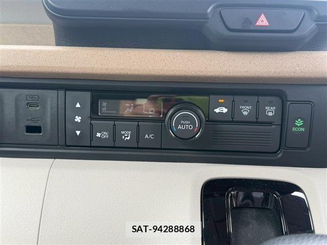 Honda N BOX 2024-05 7618468-25
