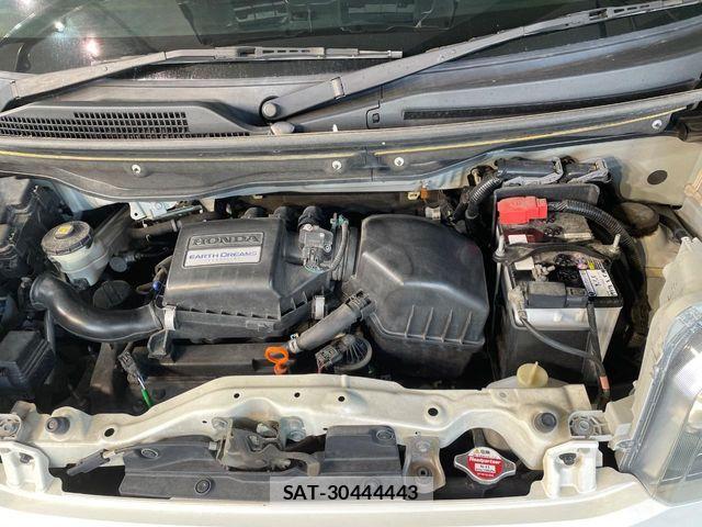 Honda N BOX 2016-06 7618497-17
