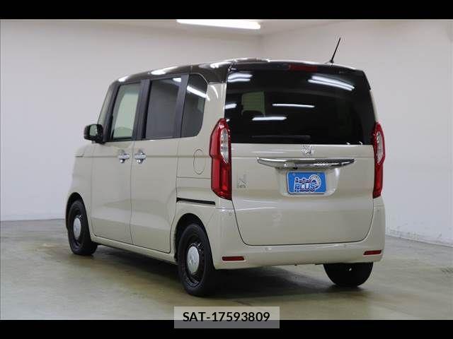 Honda N BOX 2022-06 7618456-19