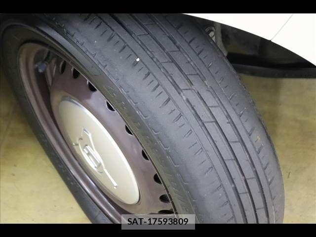 Honda N BOX 2022-06 7618456-23
