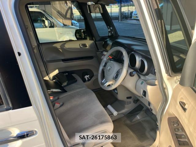 Honda N BOX 2016-03 7618527-10