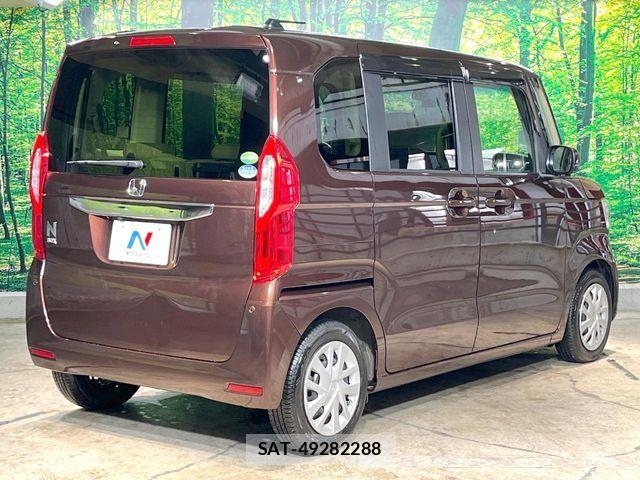 Honda N BOX 2019-04 7618483-16